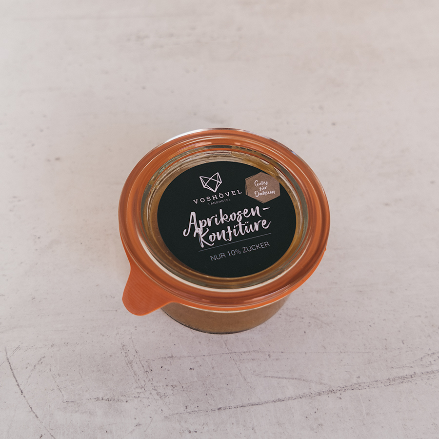 Glas mit Aprikosen-Chutney